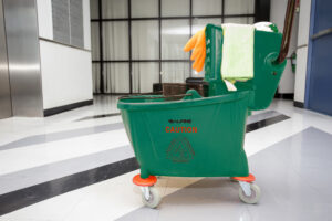 Green, 36 Qt. Mop Bucket with Side Wringer