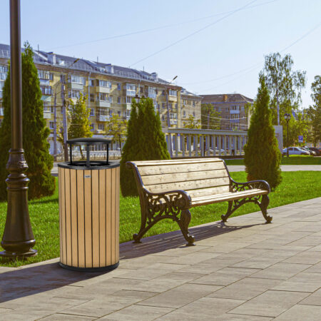 Alpine ALP4400-01-GRY Round 32-Gallon Outdoor Trash Can with Slatted, Recycled Plastic Panels, Gray